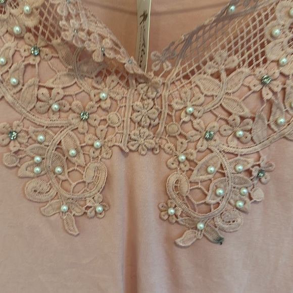 Never worn pink shirt with sparkles - Picture 4 of 6
